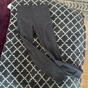 Heather grey 25” align leggings size 4